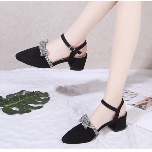 Giày cao gót vuông 5p bít mũi nhung kết nơ caro - BM55
