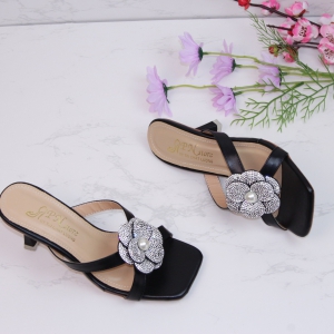 Guốc cao gót nhọn 7p quai mảnh chéo kết hoa đính châu - G81