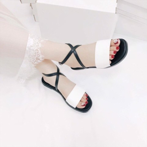 Giày sandal nữ đế bằng quai bản ngang da mềm dây chéo gót - SD170
